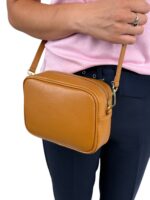 Skórzana torebka damska mała listonoszka crossbody włoska karmelowa