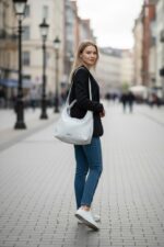 Torebka damska skórzana hobo na ramię i do ręki A4 LADUELLA biała