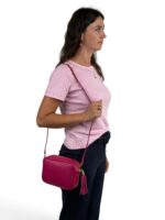 Skórzana torebka damska mała listonoszka crossbody włoska różowa fuksja