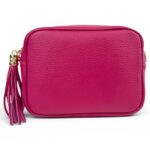 Skórzana torebka damska mała listonoszka crossbody włoska różowa fuksja