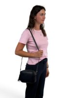 Włoska torebka listonoszka damska skórzana crossbody granatowa