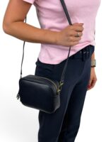 Włoska torebka listonoszka damska skórzana crossbody granatowa