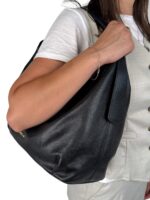 Modna torebka damska typu hobo worek ze skóry naturalnej LADUELLA  czarna