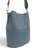 Torebka damska skórzana worek (bucket bag) na ramię LADUELLA jasnoniebieska