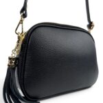 Włoska torebka listonoszka damska skórzana crossbody czarna