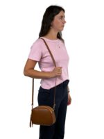 Włoska mała torebka damska skórzana listonoszka crossbody brązowa koniakowa