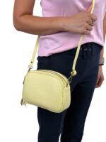 Listonoszka damska skórzana  na ramię crossbody włoska jasnożółta