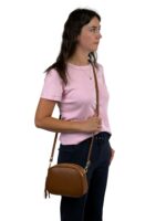 Włoska mała torebka damska skórzana listonoszka crossbody brązowa koniakowa