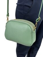 Włoska mała torebka damska skórzana listonoszka crossbody zielona miętowa