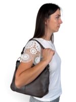 Torebka damska skórzana Hobo listonoszka LADUELLA Włochy ciemny brąz - obrazek 10